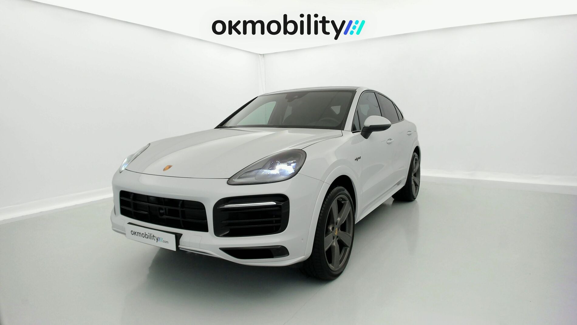 porsche cayenne coupe platinum edition 3.0 E-HYBRID 462 TIPTRONIC 2023 blanco carrara metalizado 1