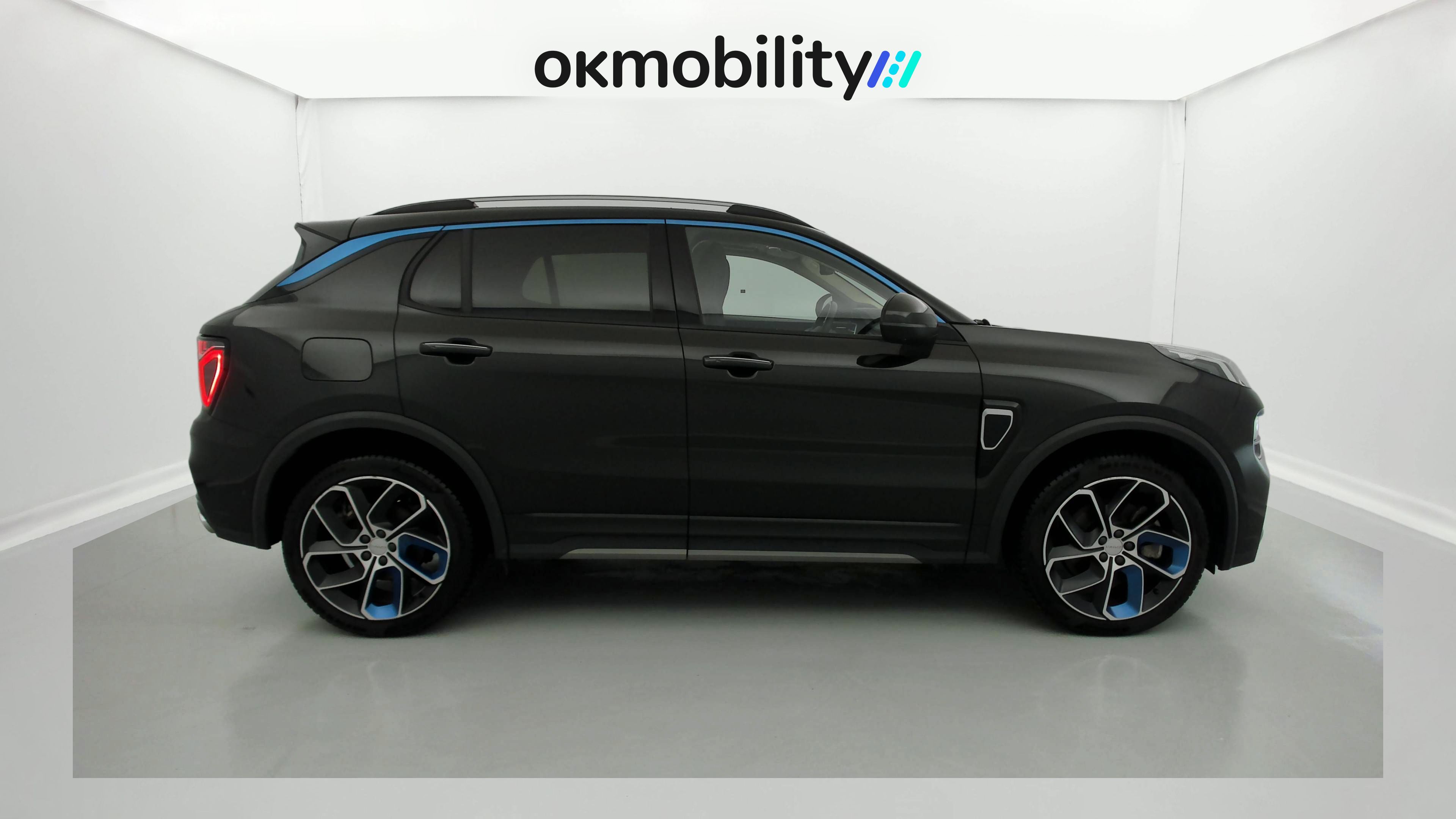 lynk&co 1 nv 1.5 PHEV 261 2022 black 3