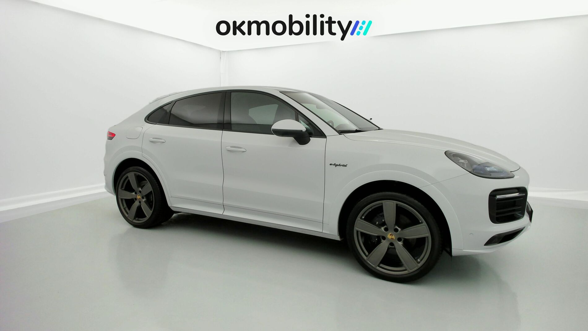 porsche cayenne coupe platinum edition 3.0 E-HYBRID 462 TIPTRONIC 2023 blanco carrara metalizado 2