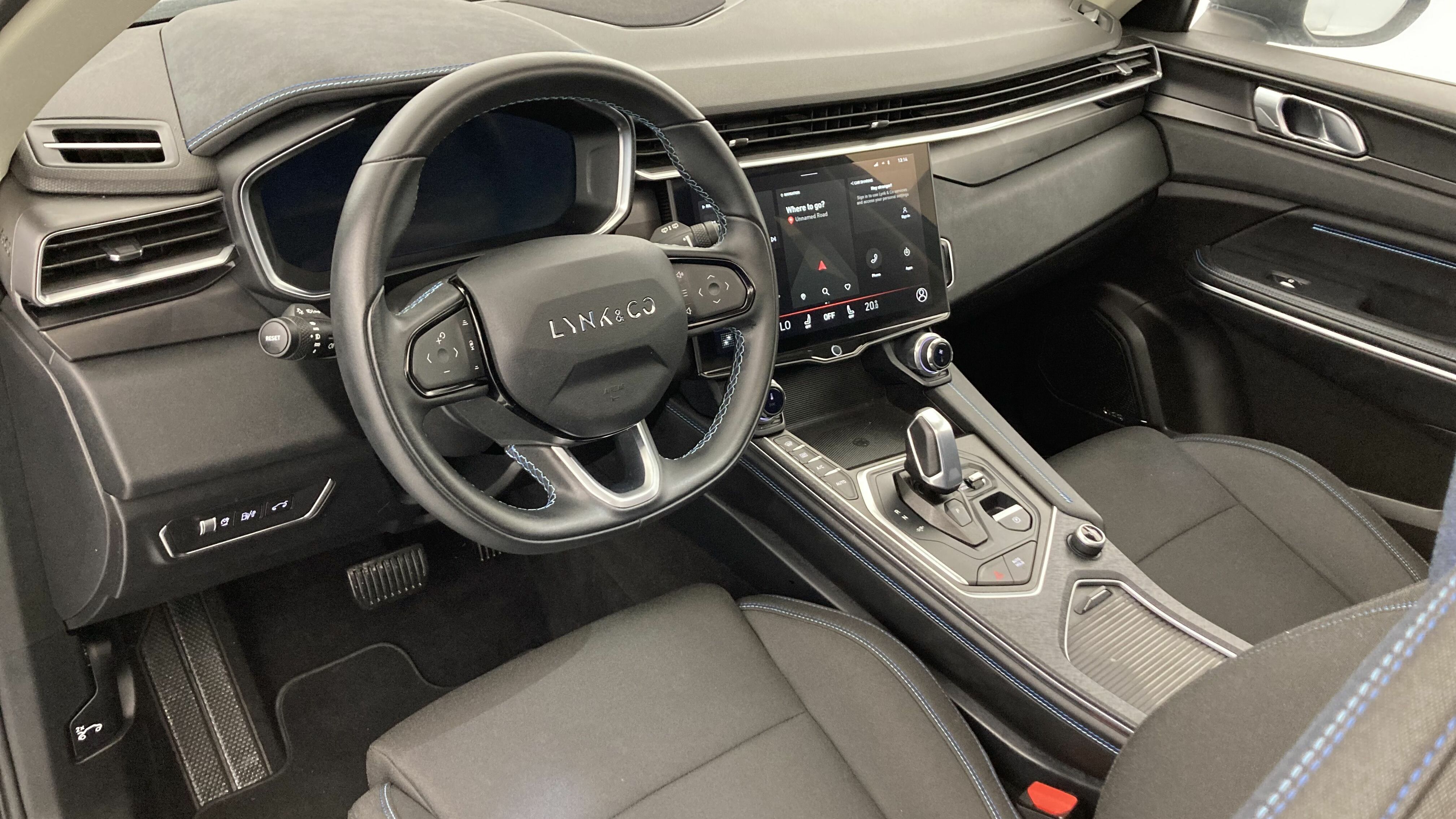 lynk&co 1 nv 1.5 PHEV 261 2022 blue 12