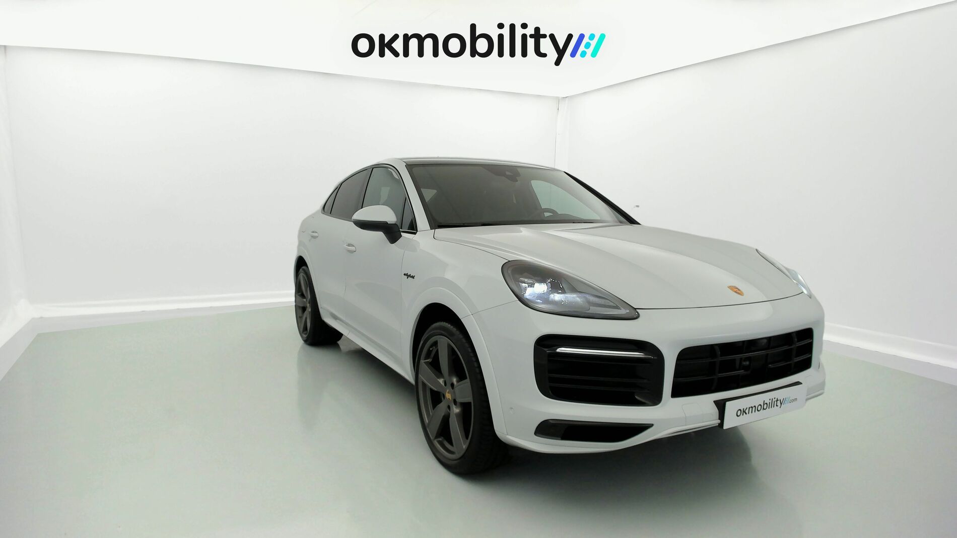 porsche cayenne coupe platinum edition 3.0 E-HYBRID 462 TIPTRONIC 2023 blanco carrara metalizado 3