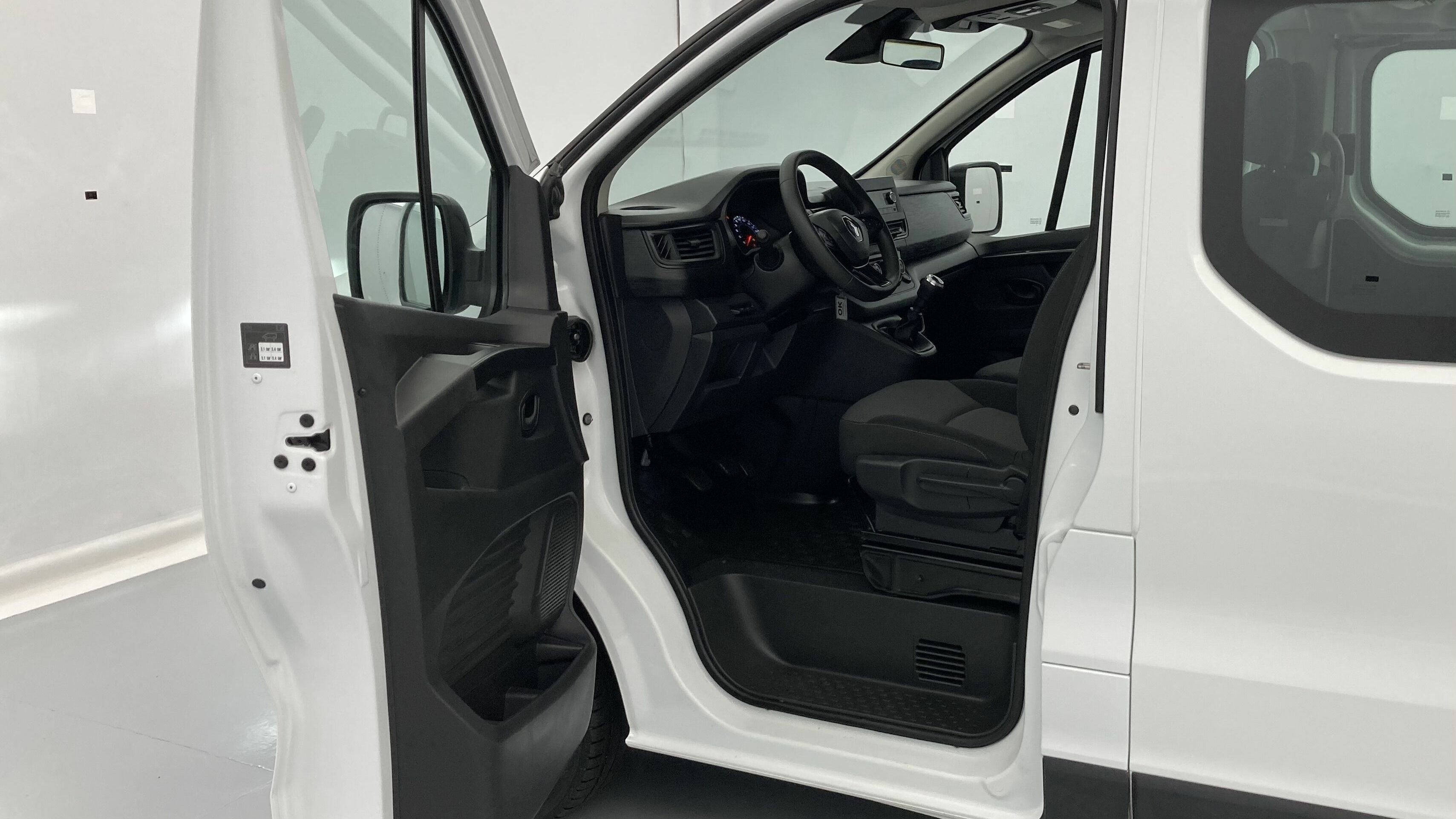 renault trafic l2 life 2.0 DCI 110 2022 weiss 13