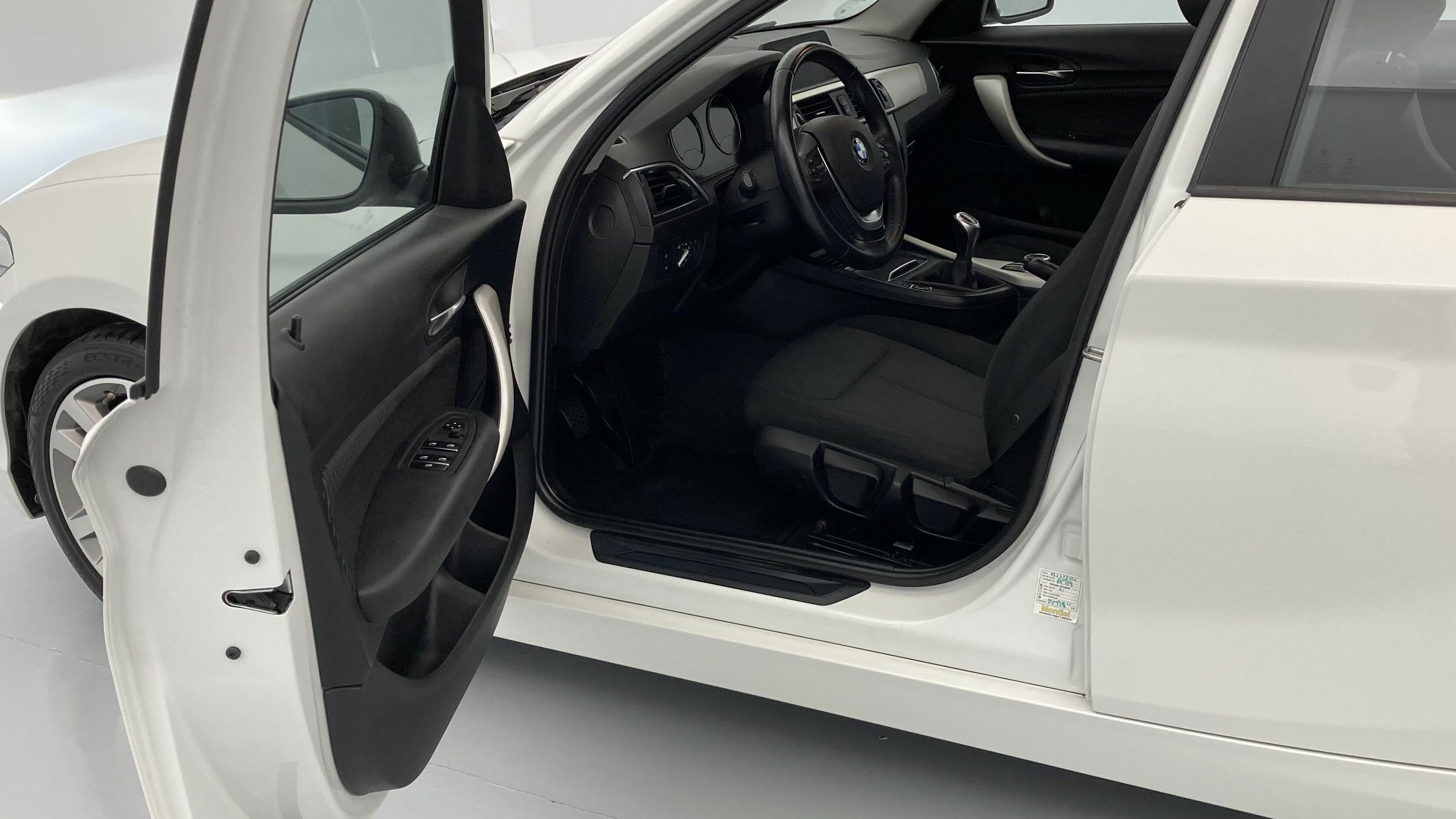 bmw serie 1 nv 116I 109 2018 alpinweiss 13