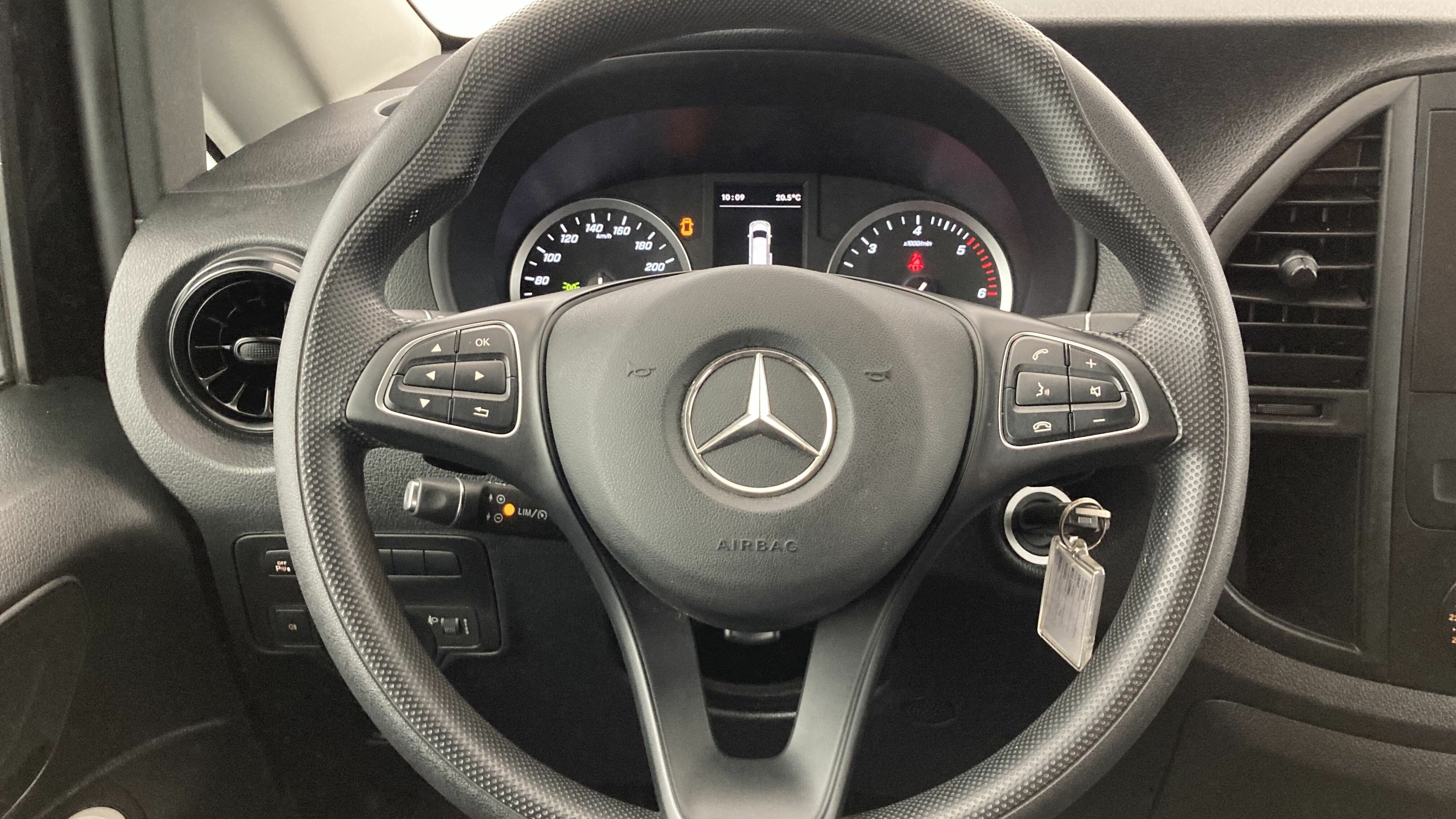 mercedes benz vito combi pro extra largo 114 CDI 136 G-TRONIC 2022 black obsidian metallic 17