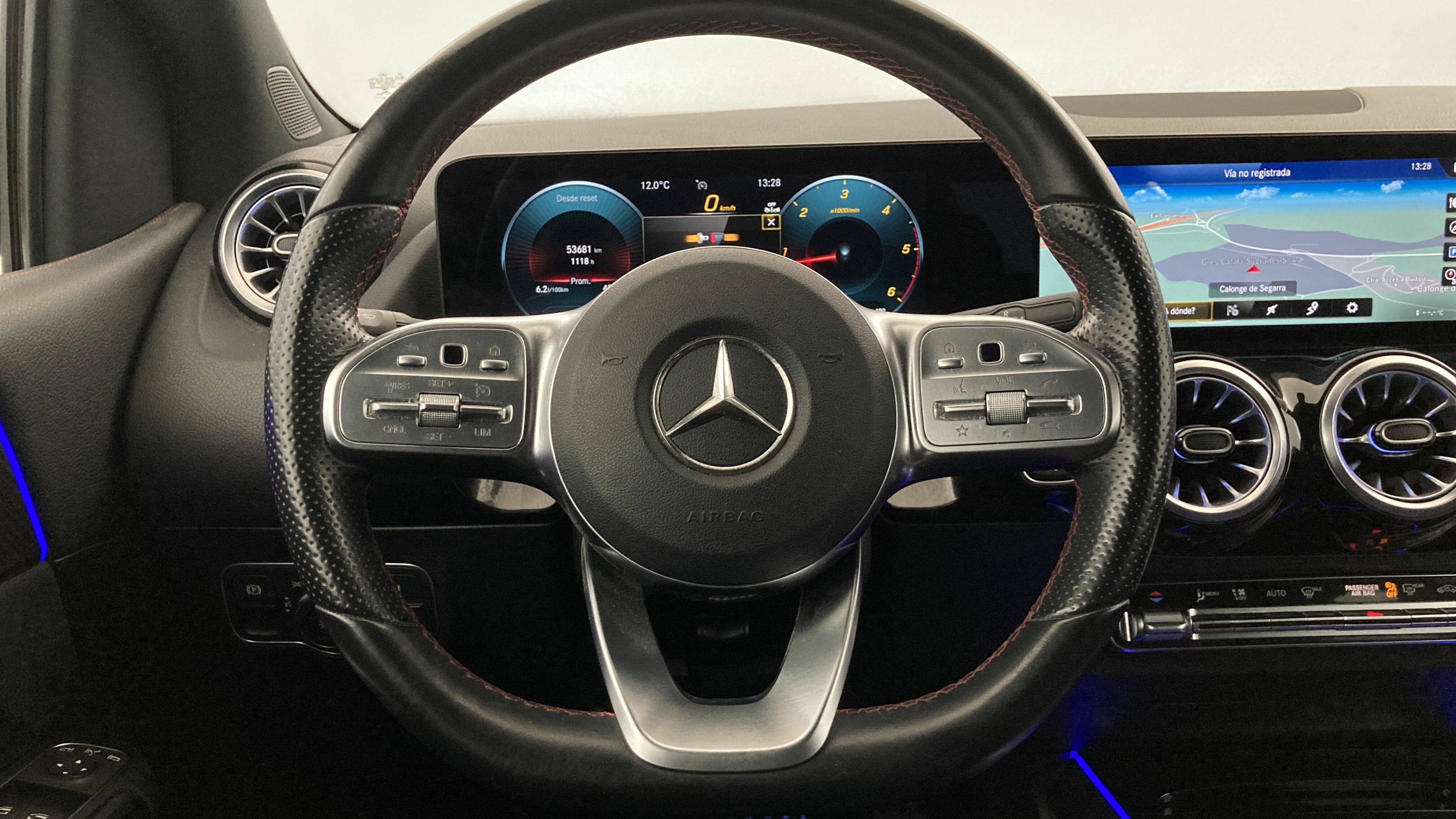 mercedes benz clase b amg line 200D 150 DCT 2022 gris montana 16
