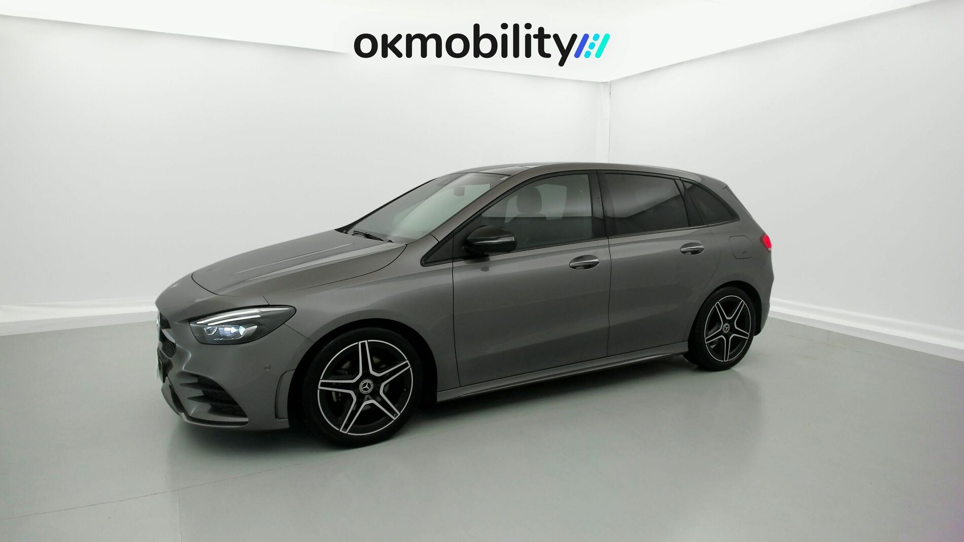 mercedes benz clase b amg line 200D 150 DCT 2022 gris montana 4