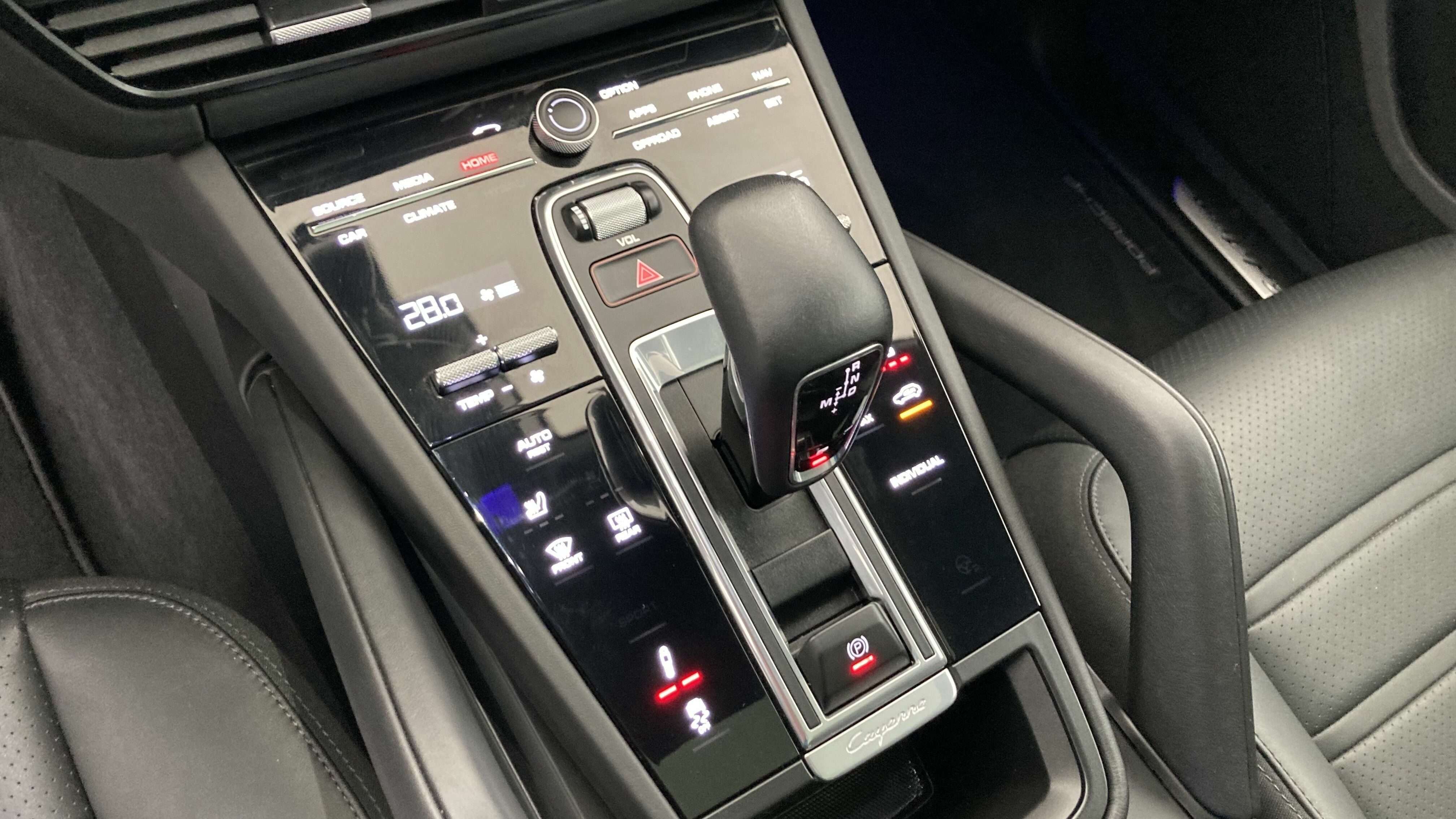 porsche cayenne coupe platinum edition 3.0 E-HYBRID 462 TIPTRONIC 2023 blanco carrara metalizado 20