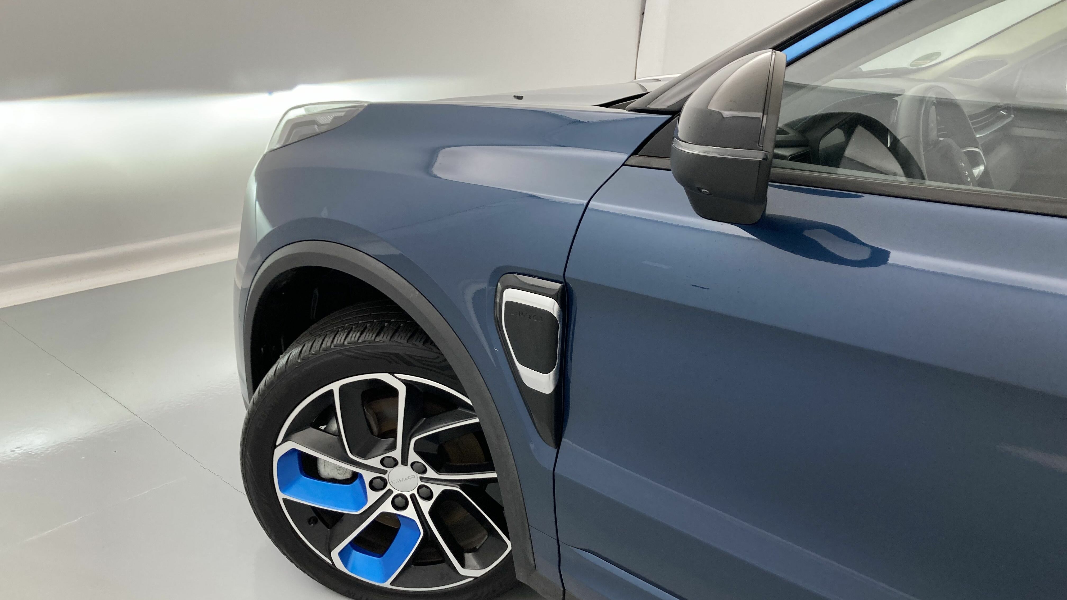 lynk&co 1 nv 1.5 PHEV 261 2022 blue 22