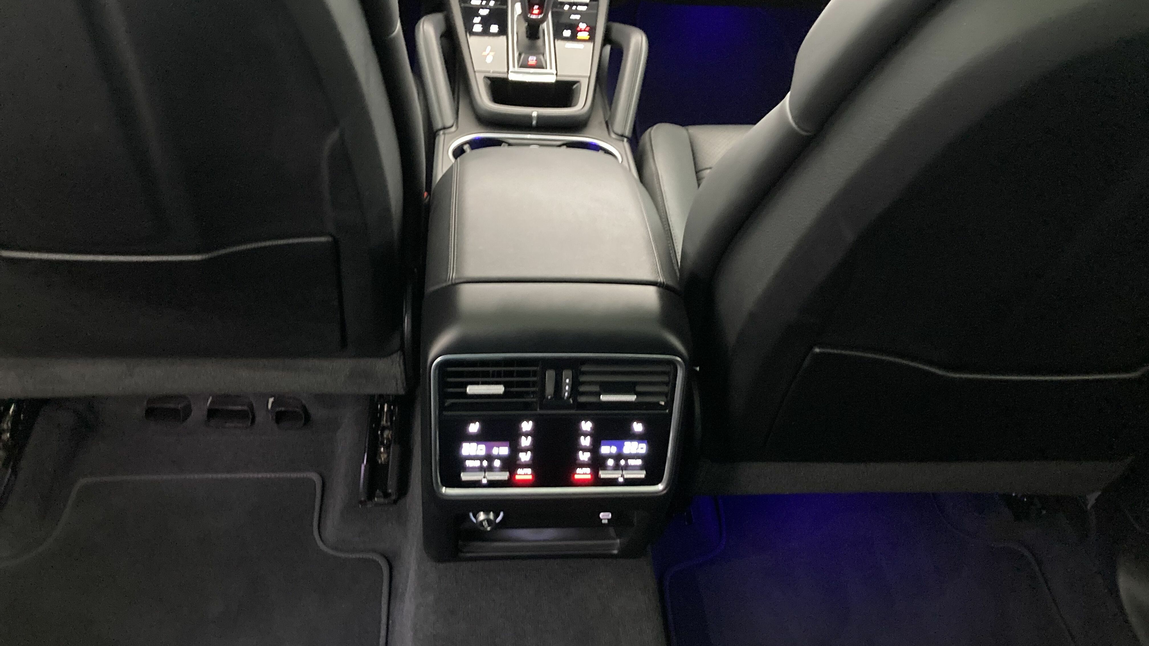 porsche cayenne coupe platinum edition 3.0 E-HYBRID 462 TIPTRONIC 2023 blanco carrara metalizado 22