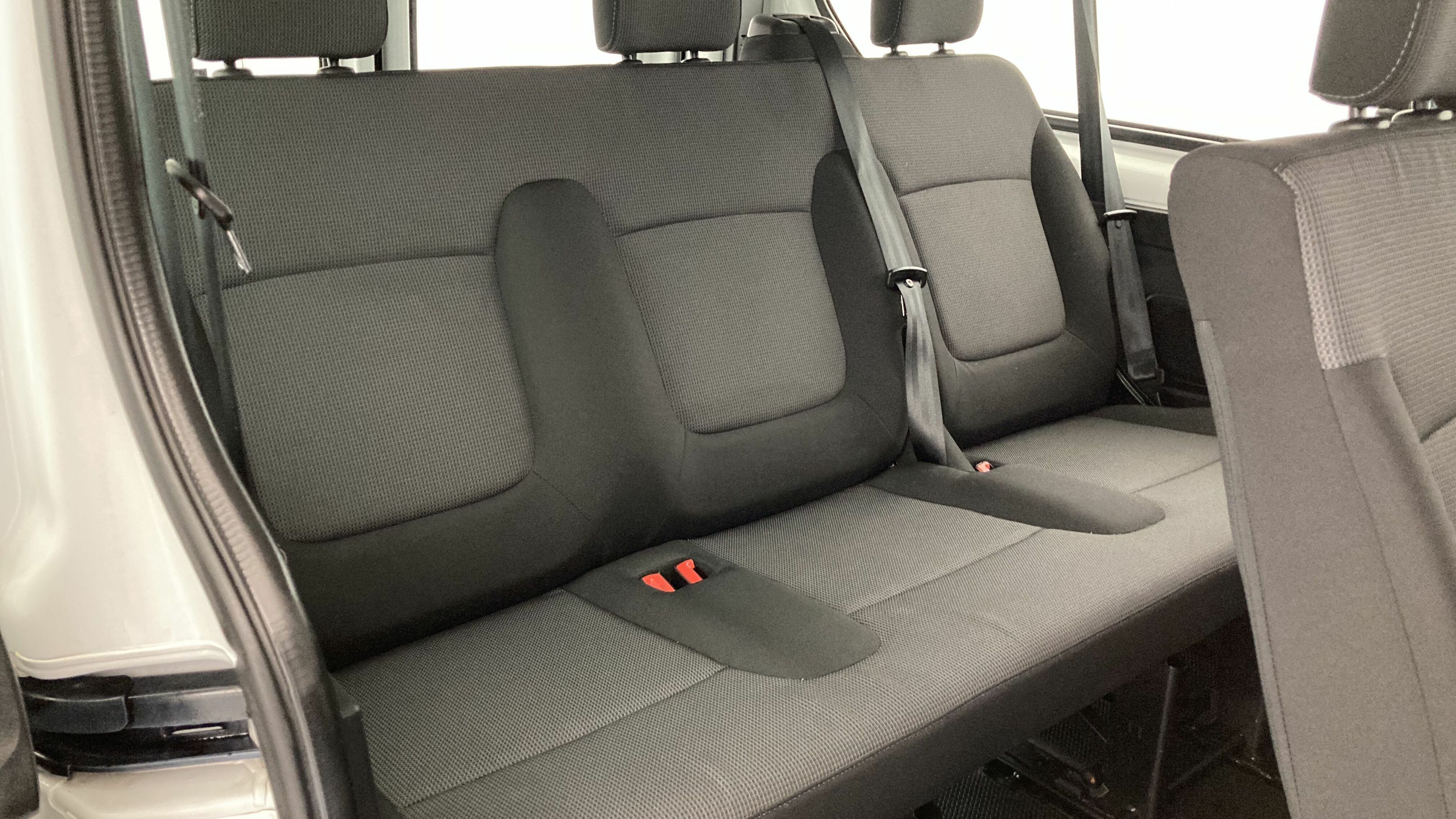 renault trafic l2 life 2.0 DCI 110 2022 weiss 23