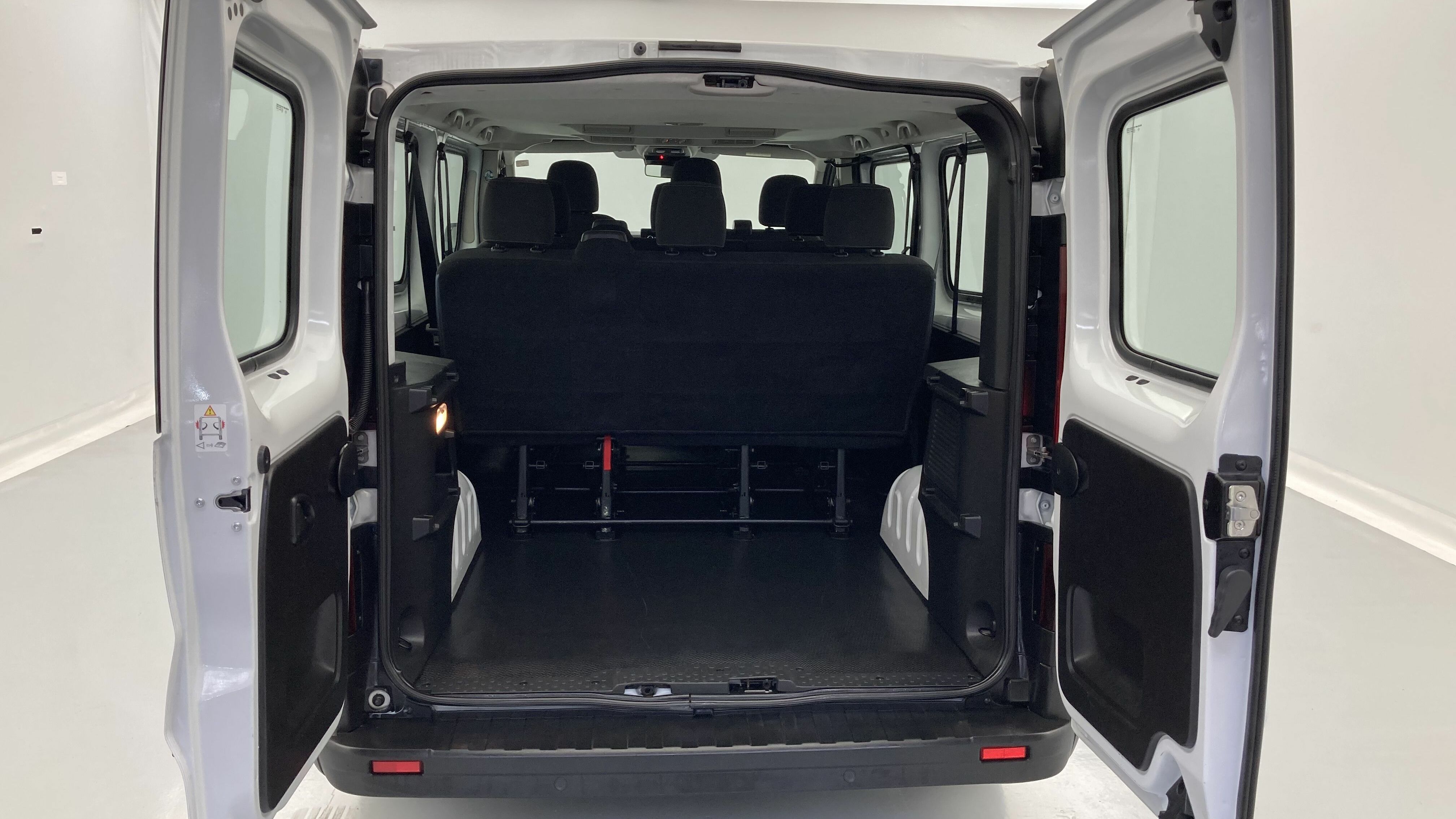 renault trafic l2 life 2.0 DCI 110 2022 weiss 24