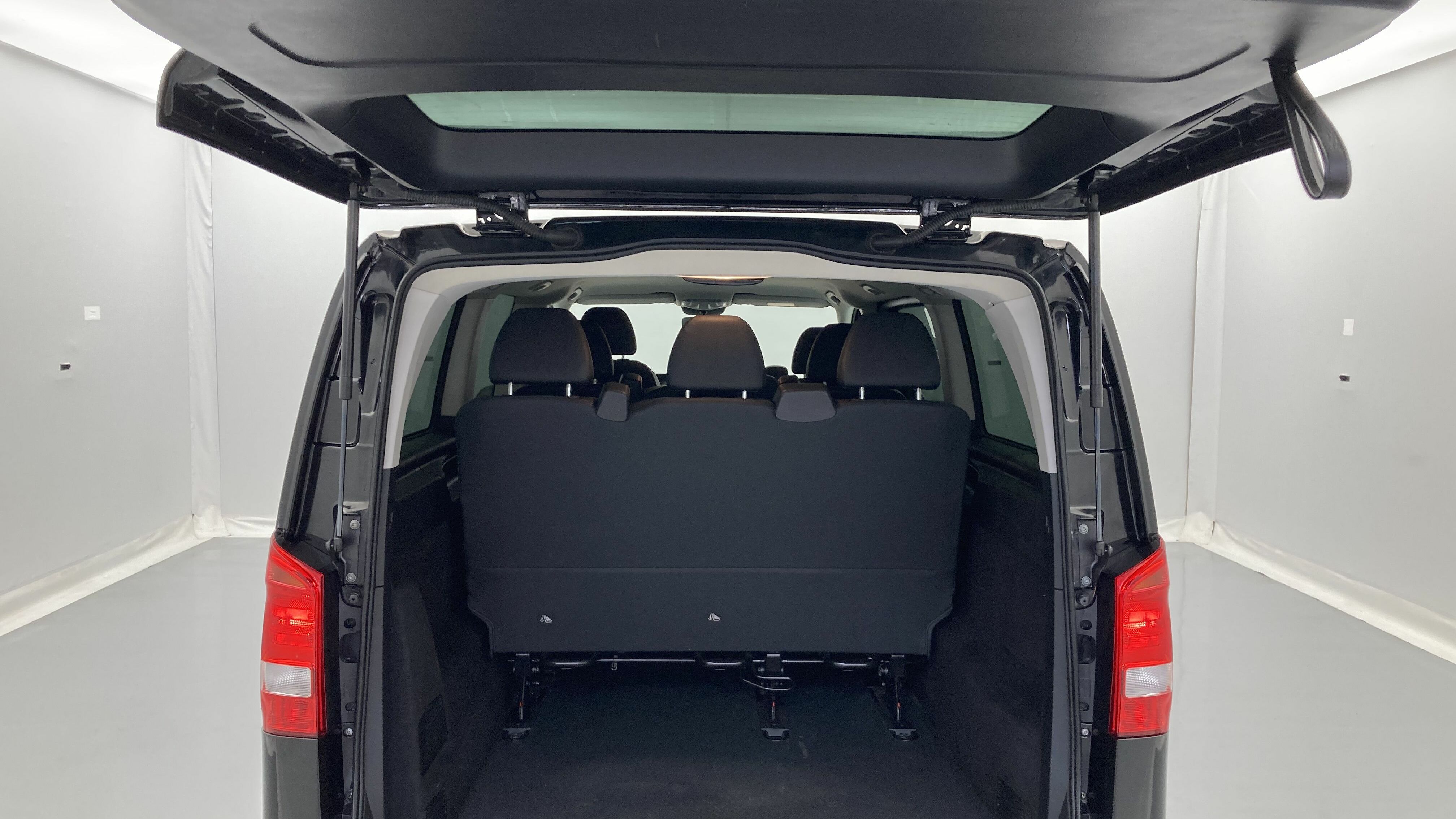 mercedes benz vito combi pro extra largo 114 CDI 136 G-TRONIC 2022 black obsidian metallic 24