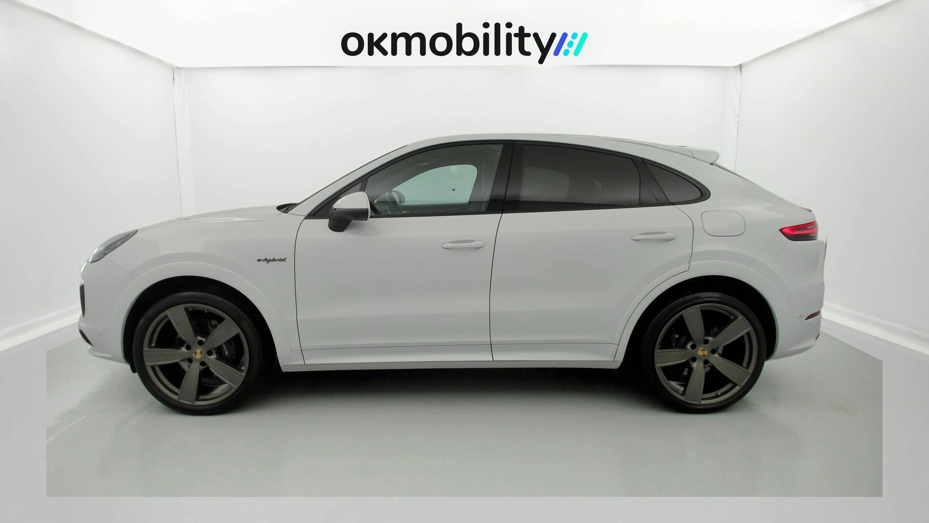 porsche cayenne coupe platinum edition 3.0 E-HYBRID 462 TIPTRONIC 2023 blanco carrara metalizado 7