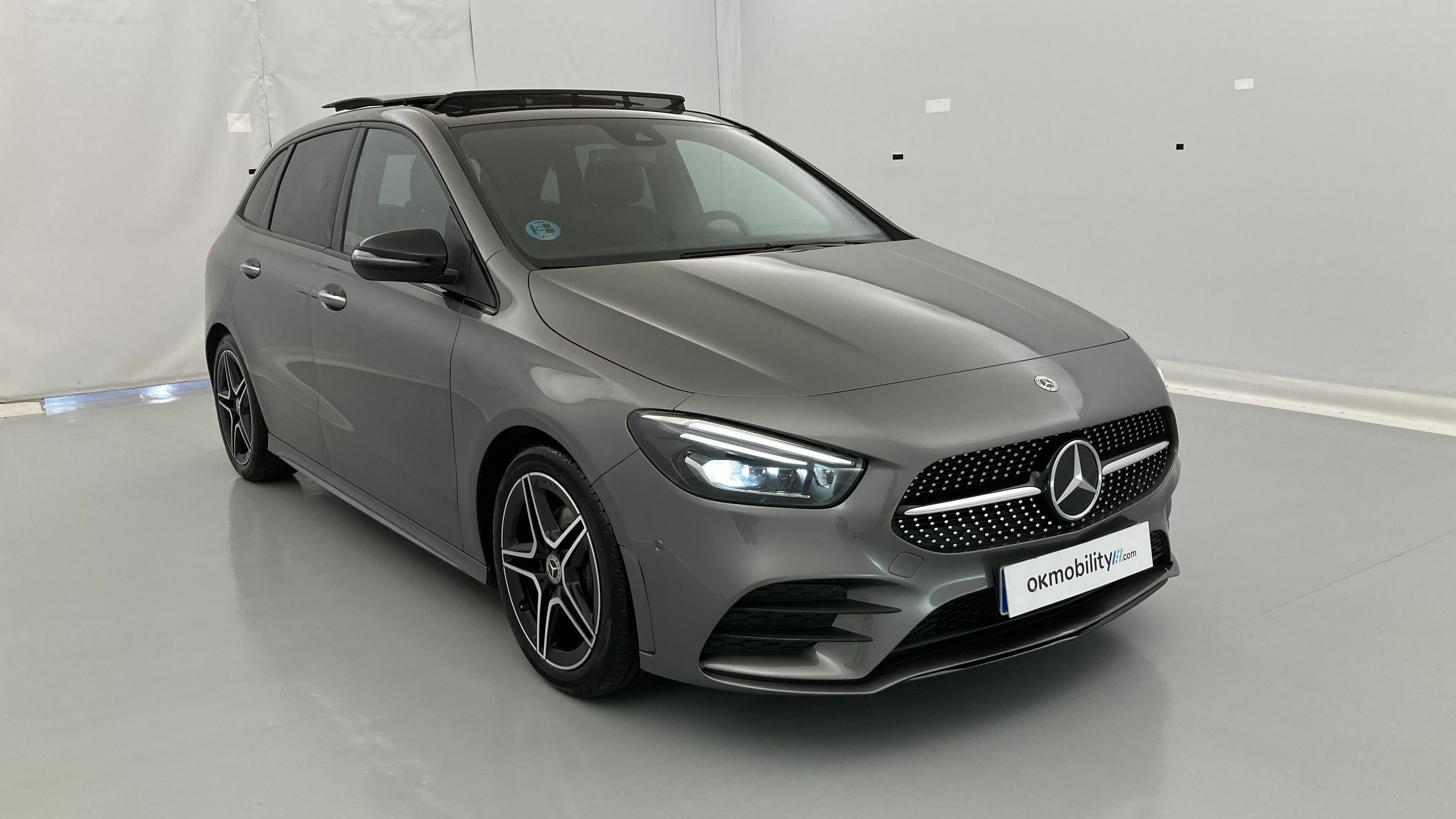 mercedes benz clase b amg line 200D 150 DCT 2022 gris montana 32
