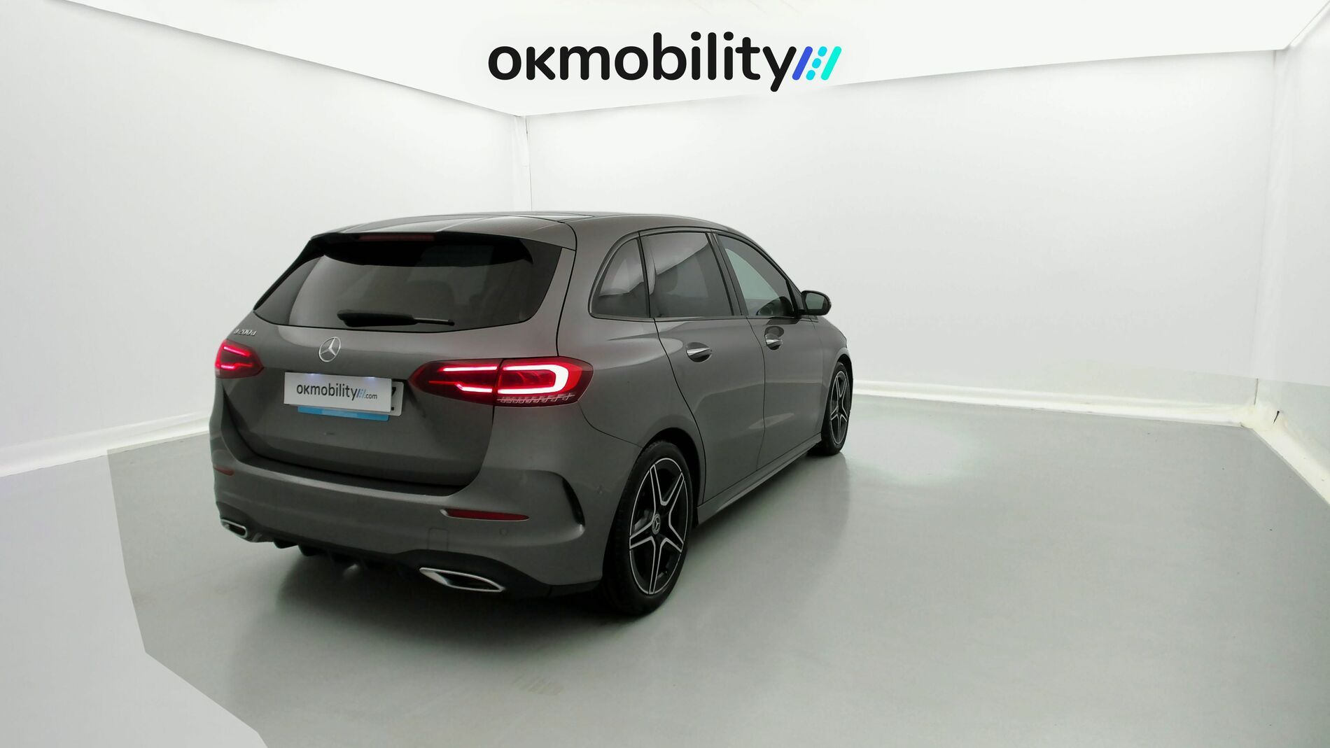 mercedes benz clase b amg line 200D 150 DCT 2022 gris montana 10