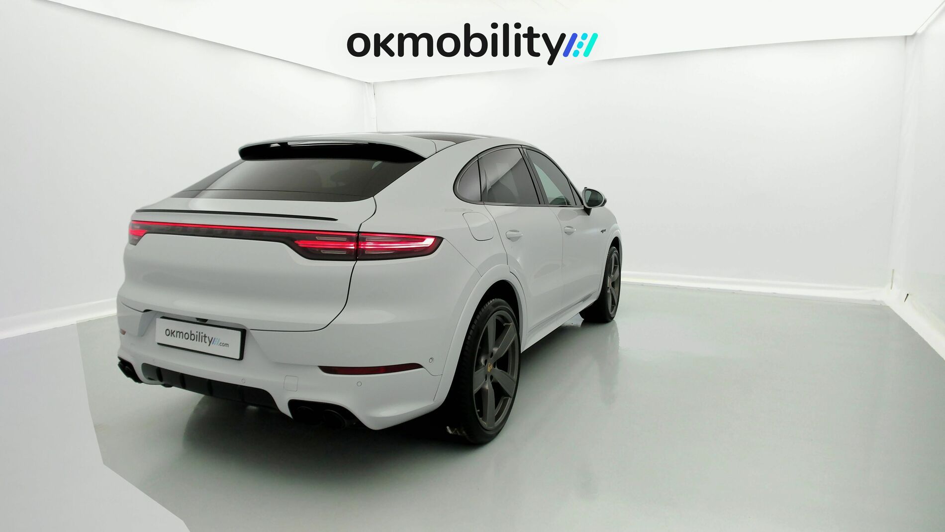 porsche cayenne coupe platinum edition 3.0 E-HYBRID 462 TIPTRONIC 2023 blanco carrara metalizado 11